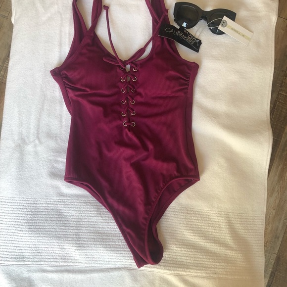 California waves one piece bathing suit - Picture 2 of 3